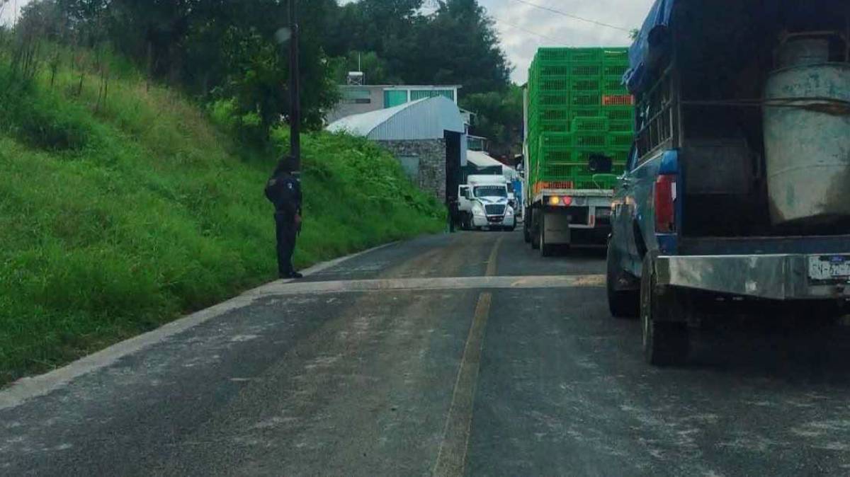 Megaoperativo de la FGE en Nauzontla deja dos detenidos; cae presunto líder de banda de robo de vehículos
