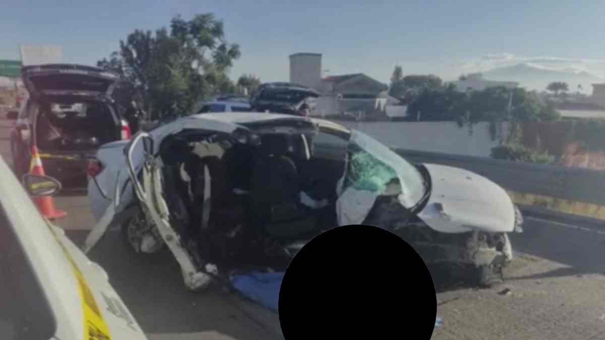 Mujer muere tras choque en Periférico Ecológico; joven conductor habría estado ebrio