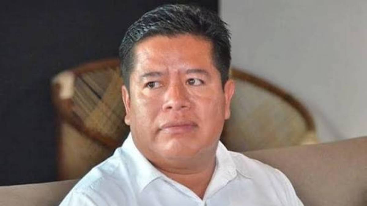 Tras secuestro y muerte de su hijo, dan seguridad al alcalde de Tecamachalco y su familia