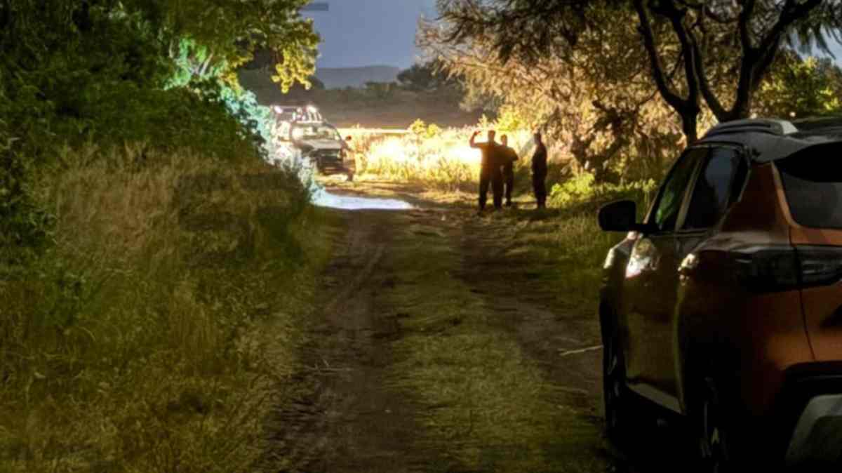 Asesinan a balazos a hombre y abandonan su cuerpo en camino de terracería en Atlixco
