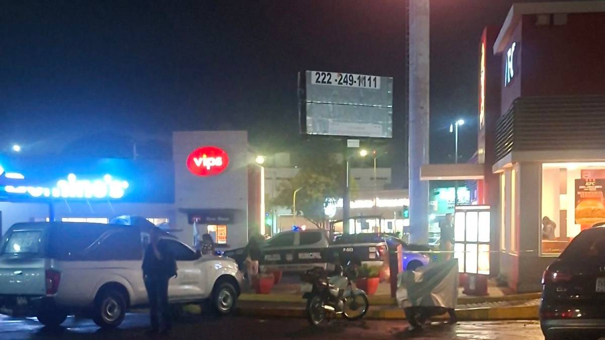 Bebé de 3 meses fallece en KFC de Cholula; madre la alimentaba con pollo