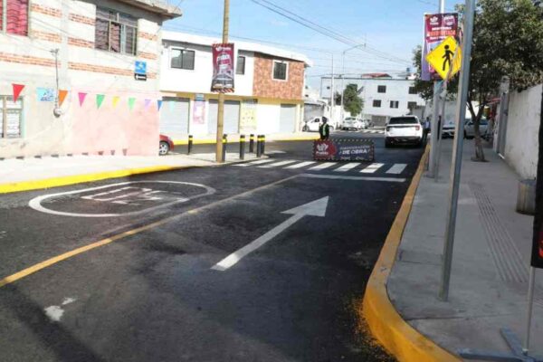 Pepe Chedraui fortalece vialidades en El Salvador con pavimentación de la calle 5 Oriente