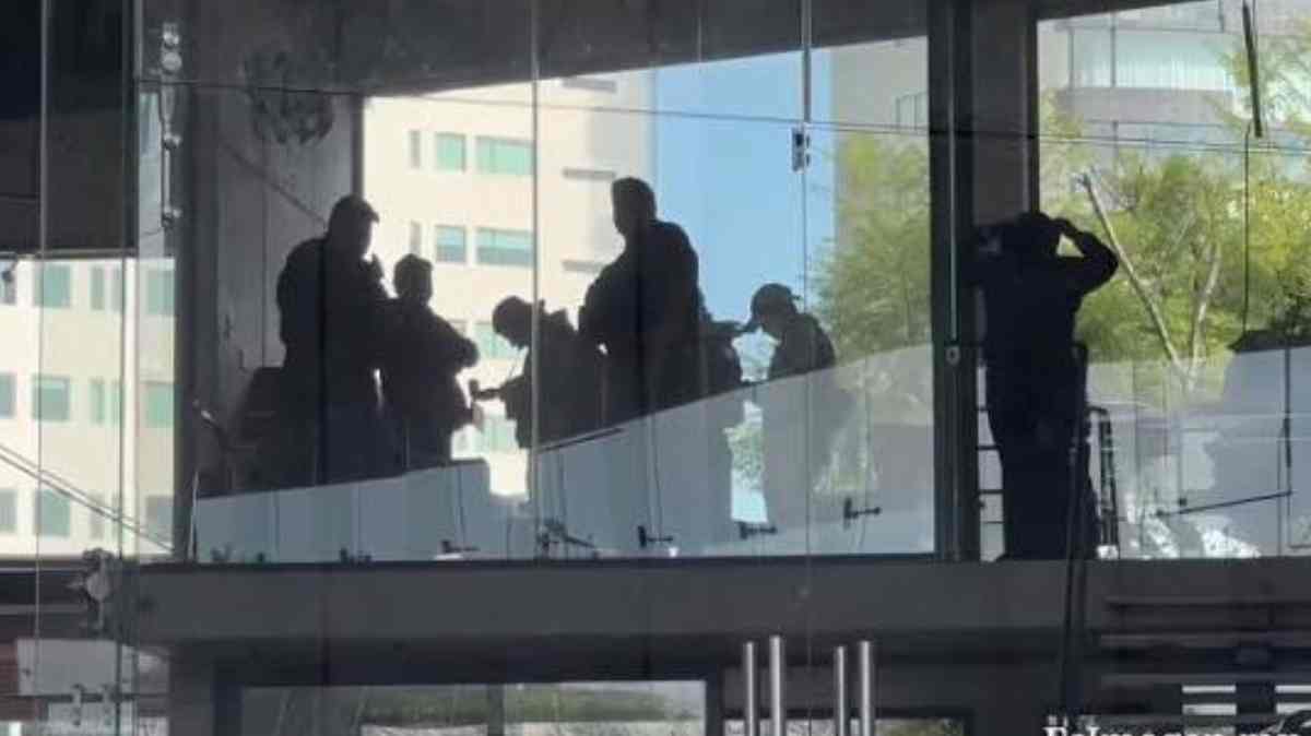 Catean agencia de autos de lujo Dimont en Lomas de Angelópolis tras captura de “El Amarillo”