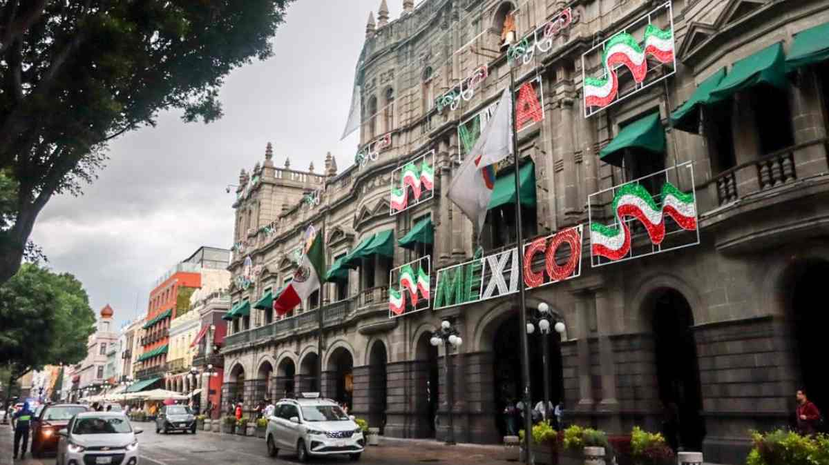 Restringirán venta de alcohol en tiendas de conveniencia del Centro de Puebla durante el 15 de septiembre
