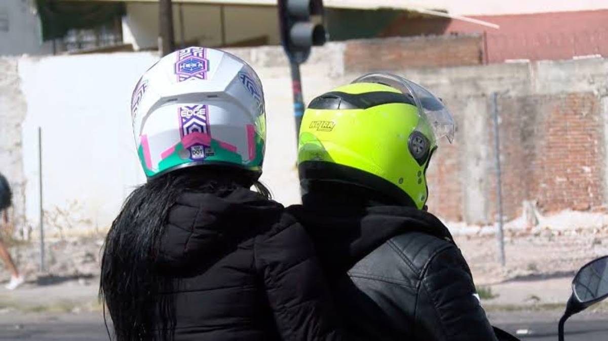 Ley Casco en Puebla: Congreso analiza padrón de motociclistas y cambiar ubicación del microchip