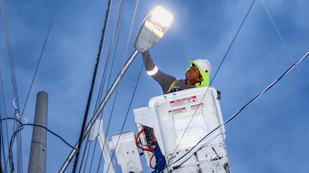 Revolución Mexicana estrena alumbrado LED: modernizan 152 luminarias en Puebla
