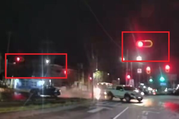 VIDEO Madrugada al límite: Conductor se pasa la luz roja y desata aparatoso choque sobre la 11 Sur en Puebla