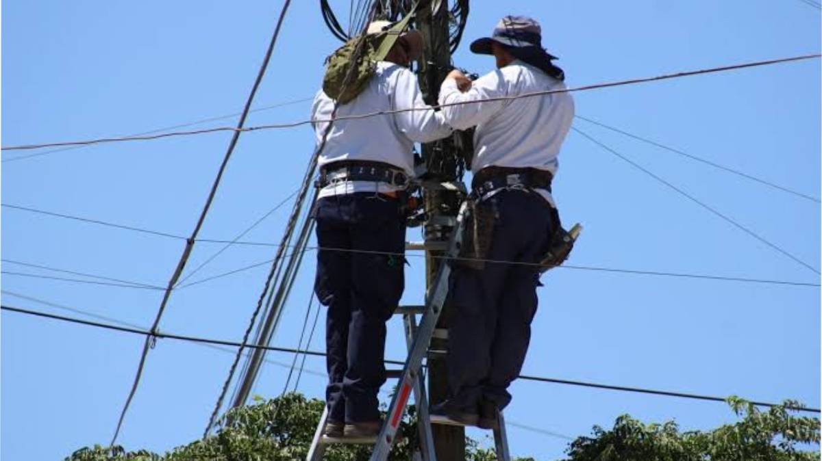 Detienen a cuatro presuntos robacables en Tehuacán; habrían operado disfrazados de trabajadores de Telmex