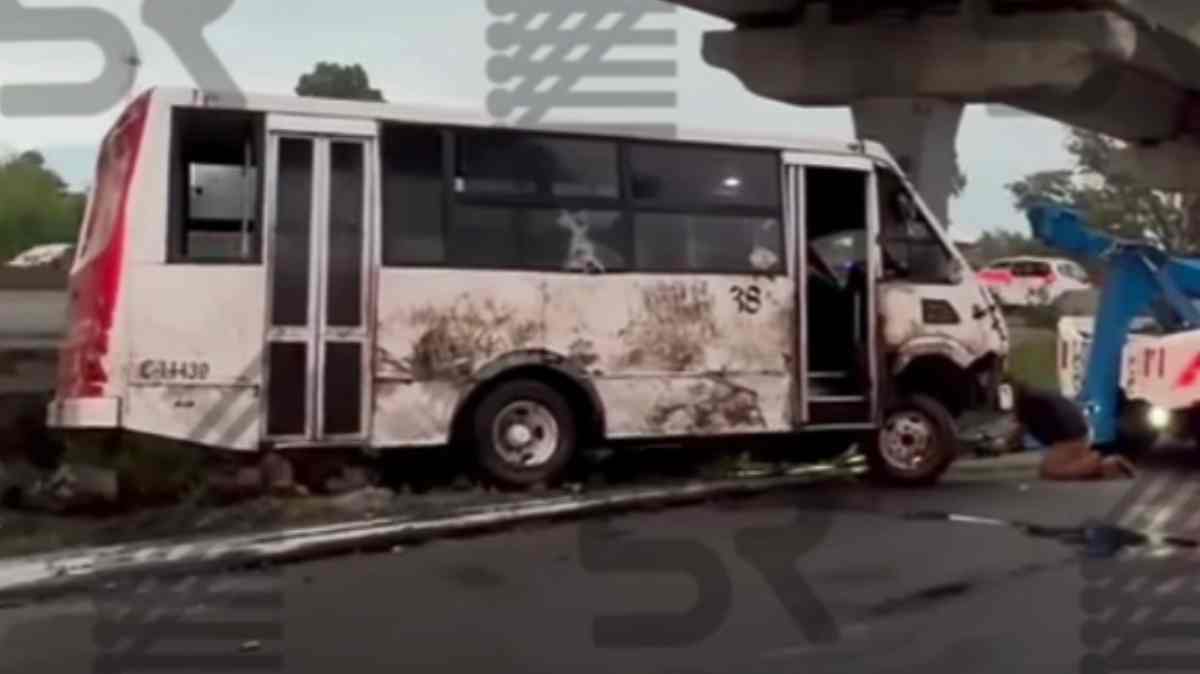 Vuelca camión de la Ruta 38 en el “Triángulo de la Muerte” de San Felipe Hueyotlipan