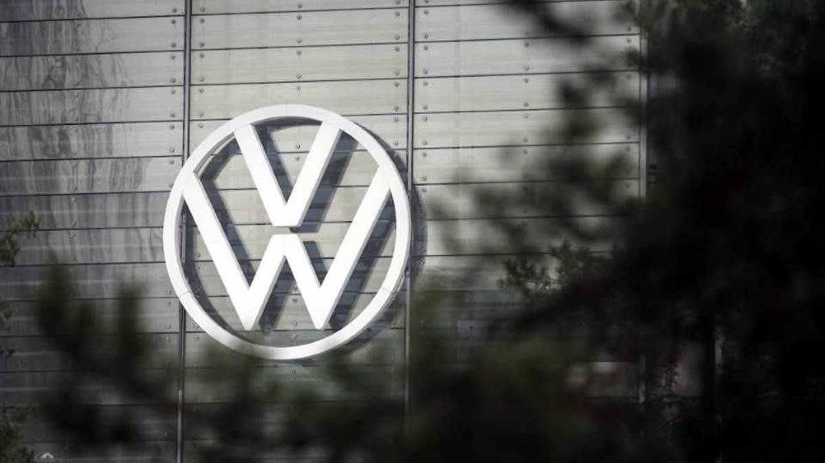 Rector de Ibero llama a despedidos de Volkswagen Puebla a reinventarse como emprendedores