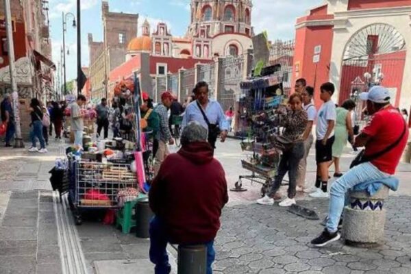 Puebla calcula 20 mil ambulantes en sus calles: retiran a 2 mil y mantienen el veto a nuevos permisos