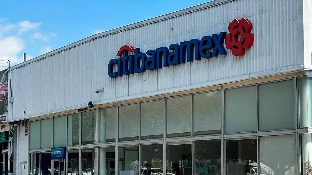 Asaltan Banamex en los límites de Puebla y Amozoc: sujeto armado se lleva 15 mil pesos y escapa