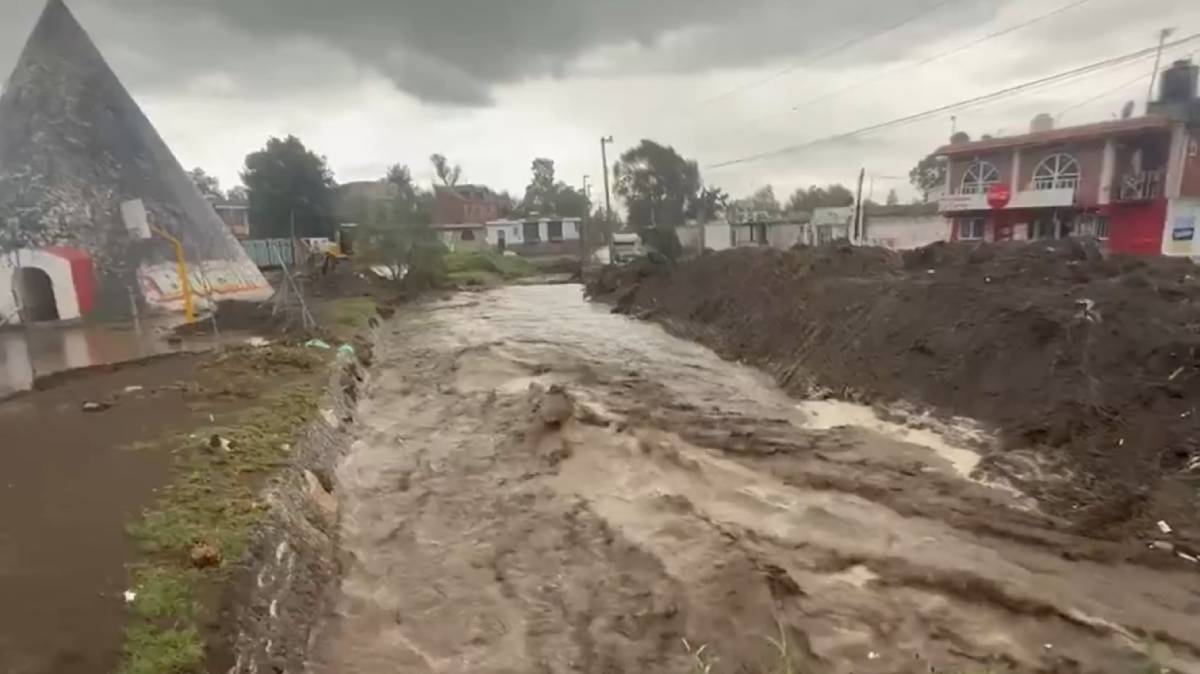 Desazolve en la Barranca El Río busca reducir riesgos para familias de San Pedro Temamatla