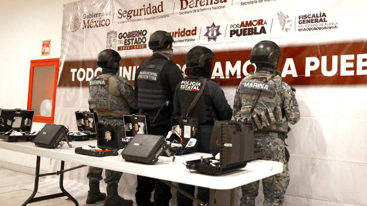Descubren cámaras ocultas en postes para vigilar a las autoridades en Tepeaca