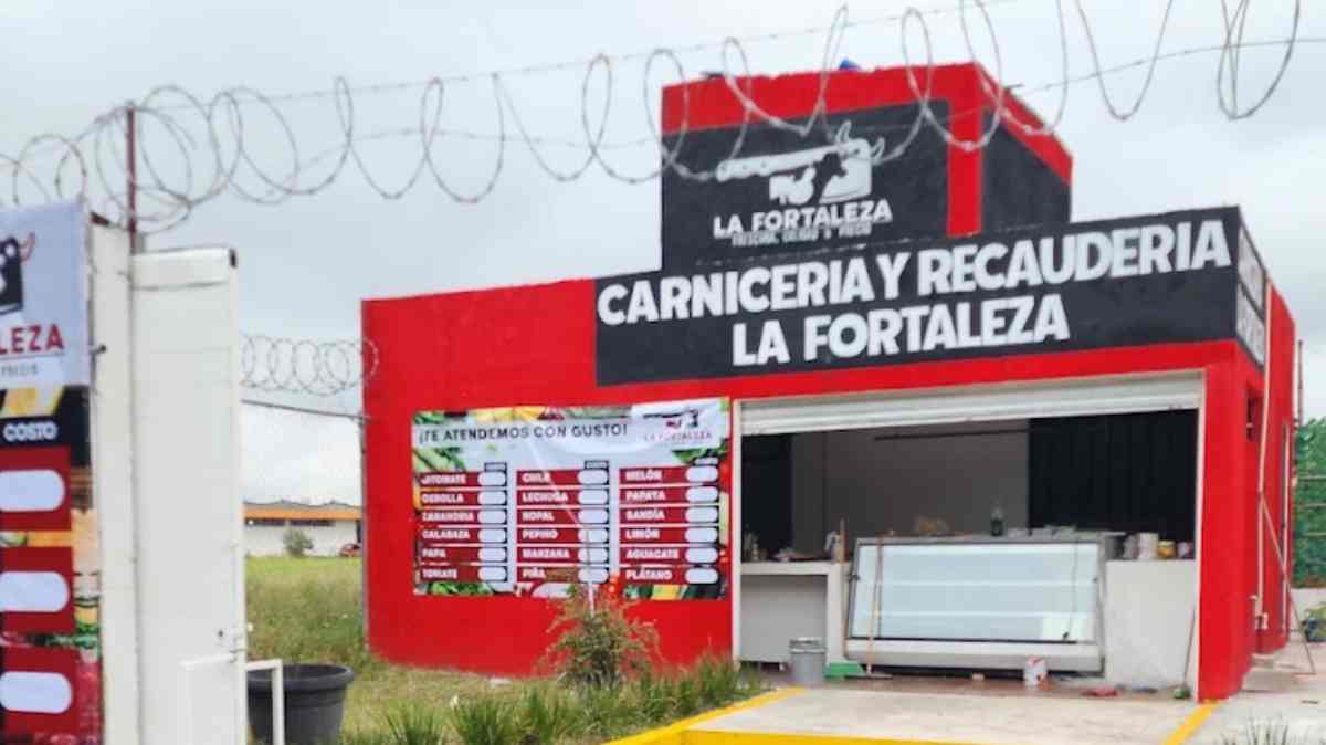 Asaltan carnicería La Fortaleza en Puebla: se llevan 100 mil pesos y las cámaras de seguridad