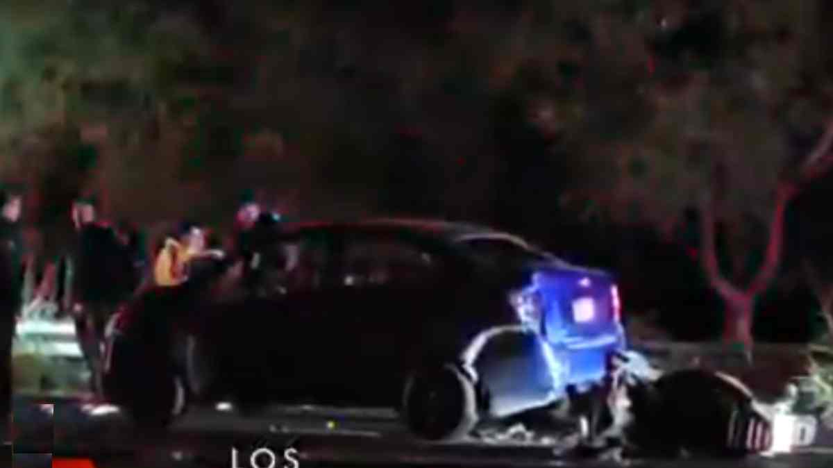 Motociclista intenta rebasar y choca contra un vehículo en la federal Atlixco-Puebla