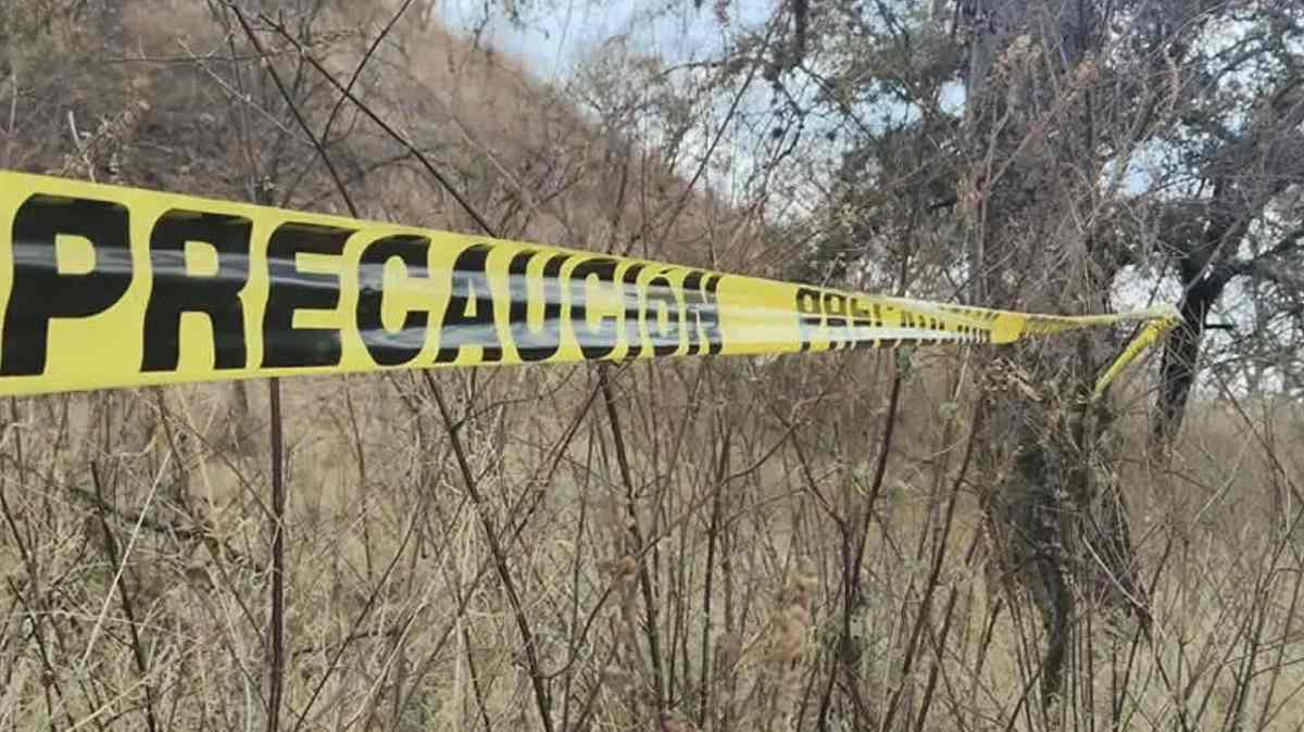 Hallan muerto a hombre en terrenos de cultivo de Chiautzingo; sospechan que murió por asfixia