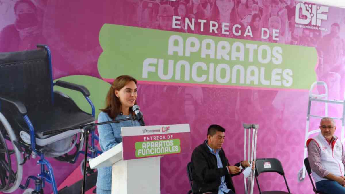DIF Puebla Capital entrega 60 aparatos funcionales a personas con discapacidad