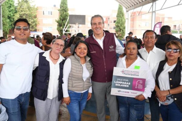 Pepe Chedraui destina más de 9.4 mdp para mejorar 24 unidades habitacionales de Puebla