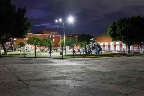 San Bartolo alcanza el 100% de luminarias LED; modernizan 289 puntos de luz