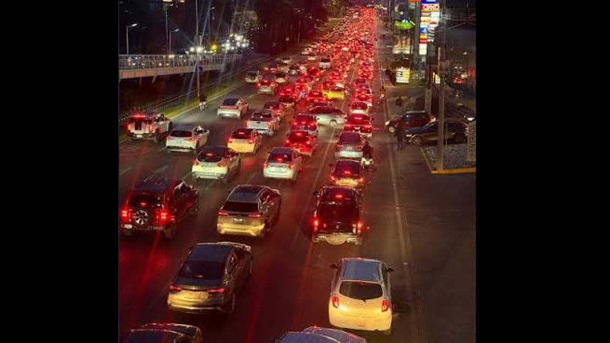 La factura invisible del tráfico en Puebla: Usuarios de transporte público pierden hasta 140 horas al año atrapados en el asfalto
