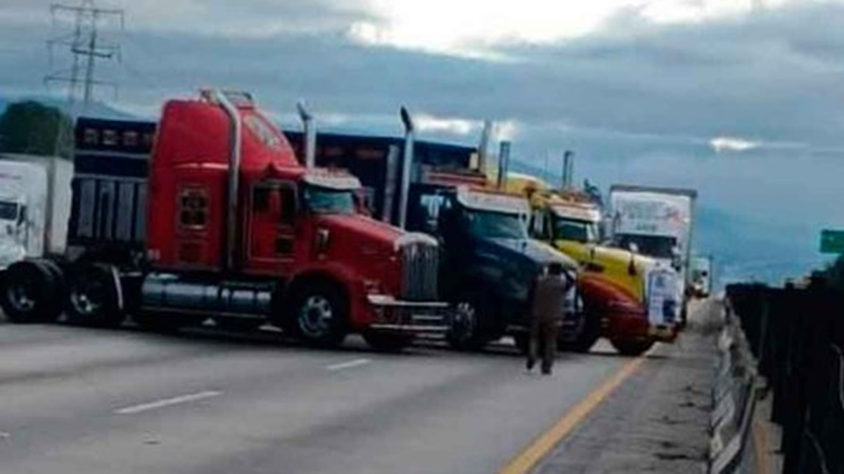 Paro nacional de transportistas en Puebla: ¿Qué carreteras bloquearán este 26 de octubre y cuáles son sus exigencias?