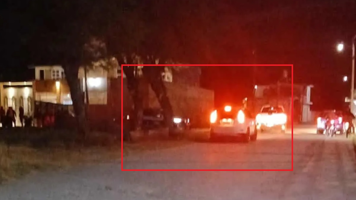 Buscaban dónde cenar y terminan a balazos: atacan camioneta en curva de Izúcar de Matamoros