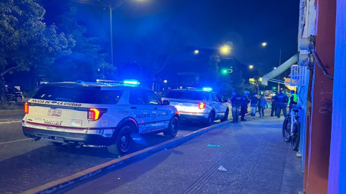 Asalto armado en Agua de Puebla de la 11 Sur: cuatro sujetos irrumpen con clientes adentro