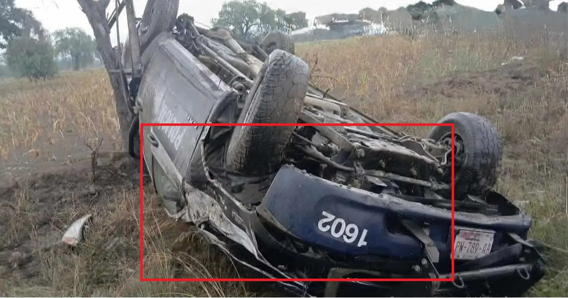 Patrulla volcada y caos en Puebla: Fuerte accidente de la Policía Estatal deja varios lesionados en Quecholac