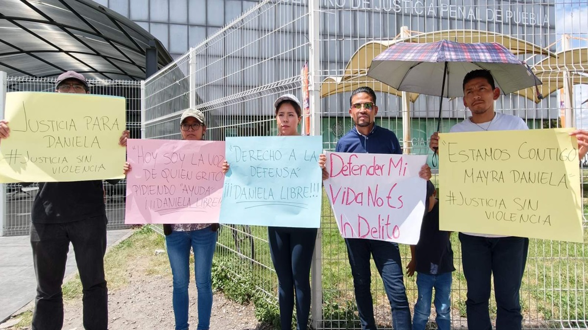 Justicia con perspectiva de género: Juez libera a Mayra Daniela tras comprobar que mató a su pareja en legítima defensa en Puebla