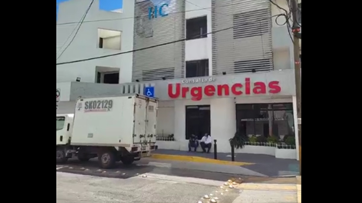 Terror en el Hospital: Cuatro sujetos irrumpen, golpean a recepcionista y saquean clínica