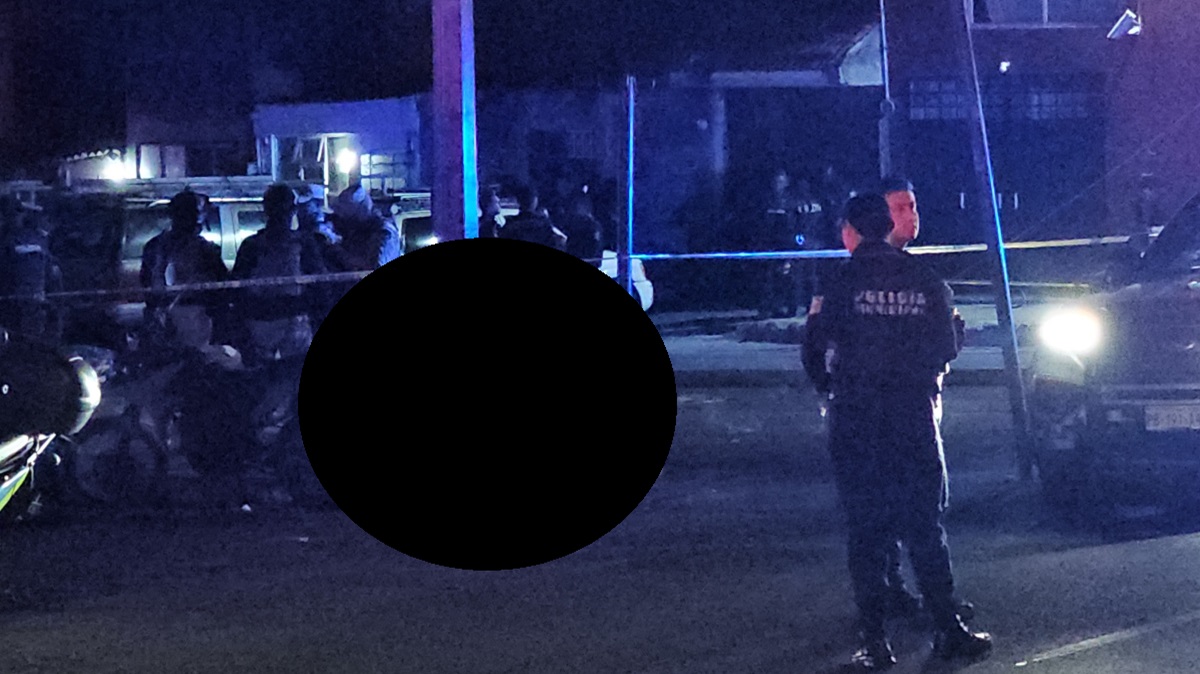 Macabro hallazgo en Puebla: Localizan cuerpo calcinado y encadenado de pies y manos en zona rústica