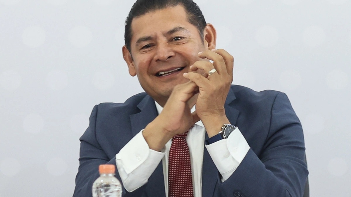Relevos en el gabinete estatal: Anuncia Alejandro Armenta mayor presencia de mujeres tras salida de funcionarias rumbo al 2027