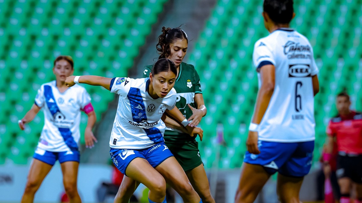 Puebla Femenil cae por la mínima ante Santos tras aguantar 87 minutos con diez jugadoras y se hunde en la tabla