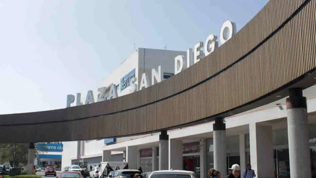 BBVA Plaza San Diego bajo el azote delictivo registran nuevo atraco de 700 mil pesos