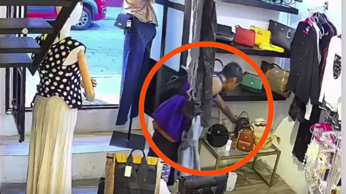 “Oye, nada más no te lleves la bolsa”: empleada frena presunto robo en boutique de Atlixco
