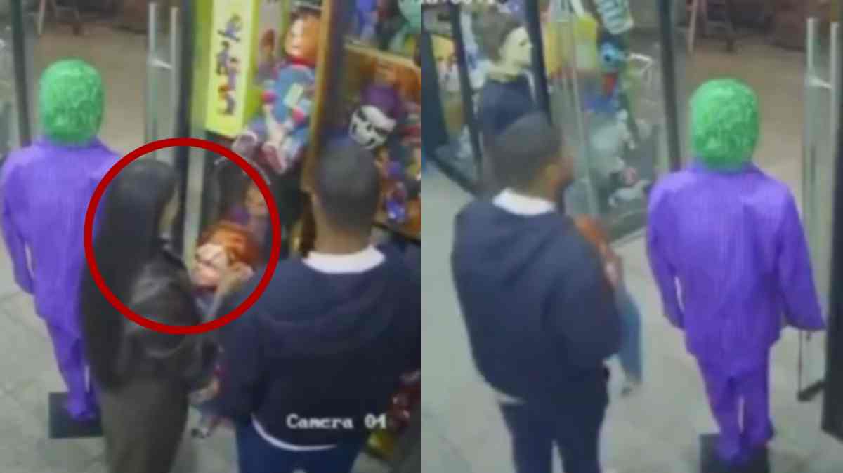 Captan a pareja robando un muñeco Chucky en Plaza Explanada; se lo llevaron en segundo