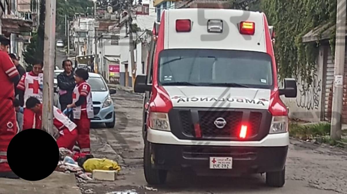 Hombre de más de 70 años muere por infarto cerca del bulevar 5 de Mayo, en Puebla; buscan a sus familiares