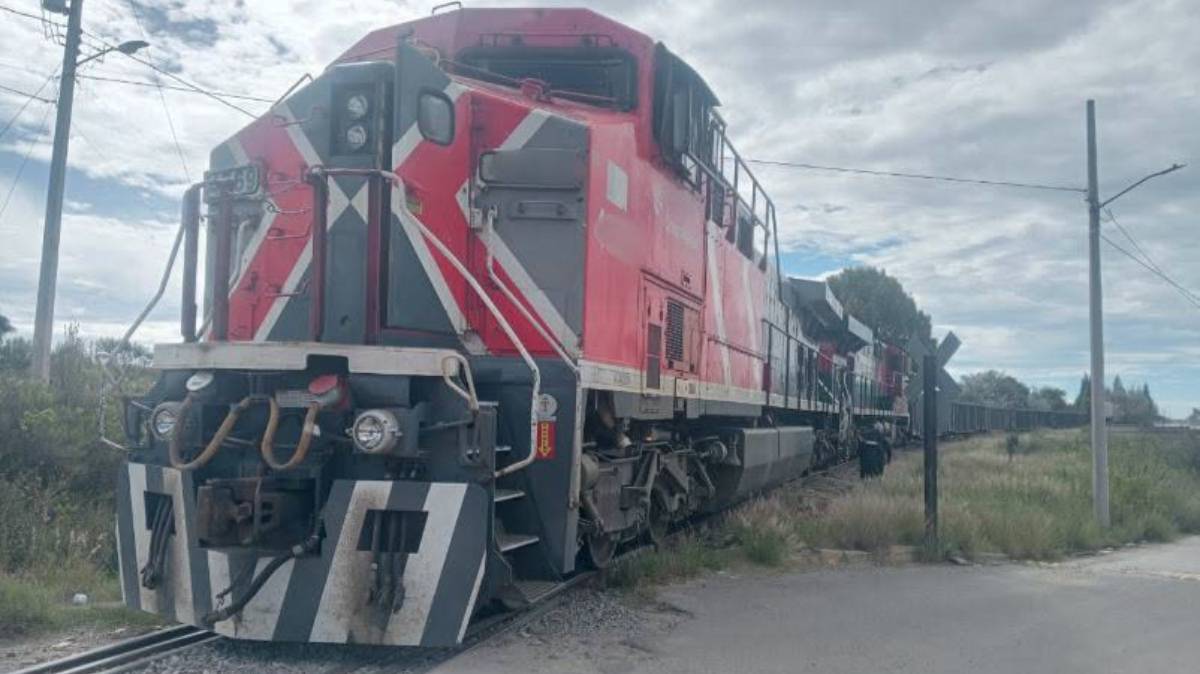 Joven de 19 años muere tras percance con una locomotora en Coronango; FGE realiza diligencias