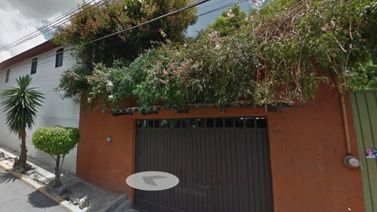 Pareja es localizada inconsciente en el baño de su casa en Xonaca; reportan fuerte olor a gas